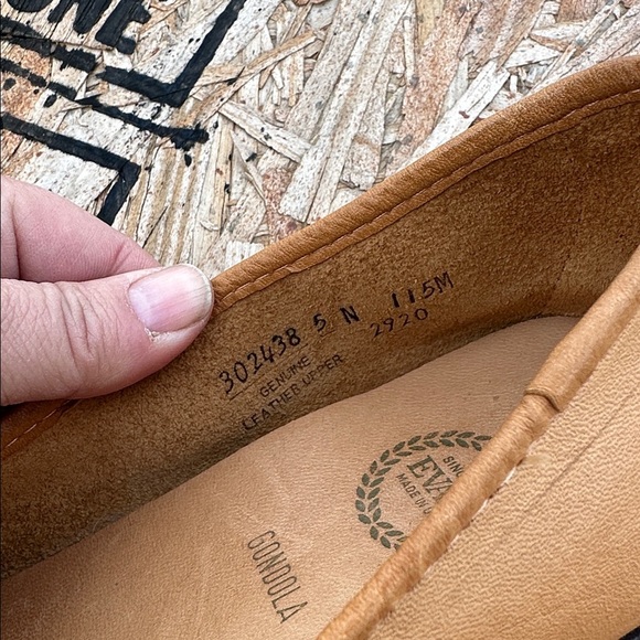 Evans Women's Tan Leather Loafers - Picture 13 of 13